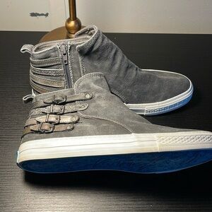 Blowfish hightop size 8 sneakers‎ grey
